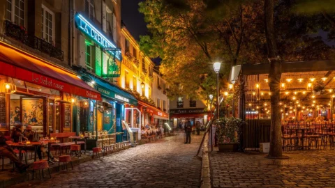 TEFL courses in France - image of a street in Toulouse, France.